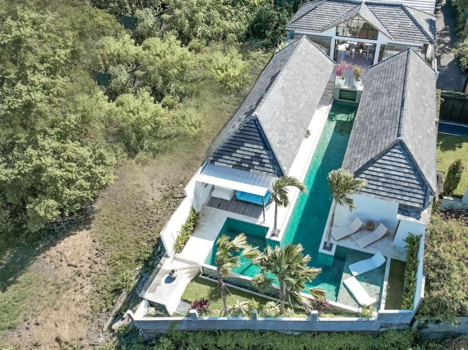 Villa Hakem Elegant And Modern 4 Bedrooms Villa Pool View Чангу Экстерьер фото