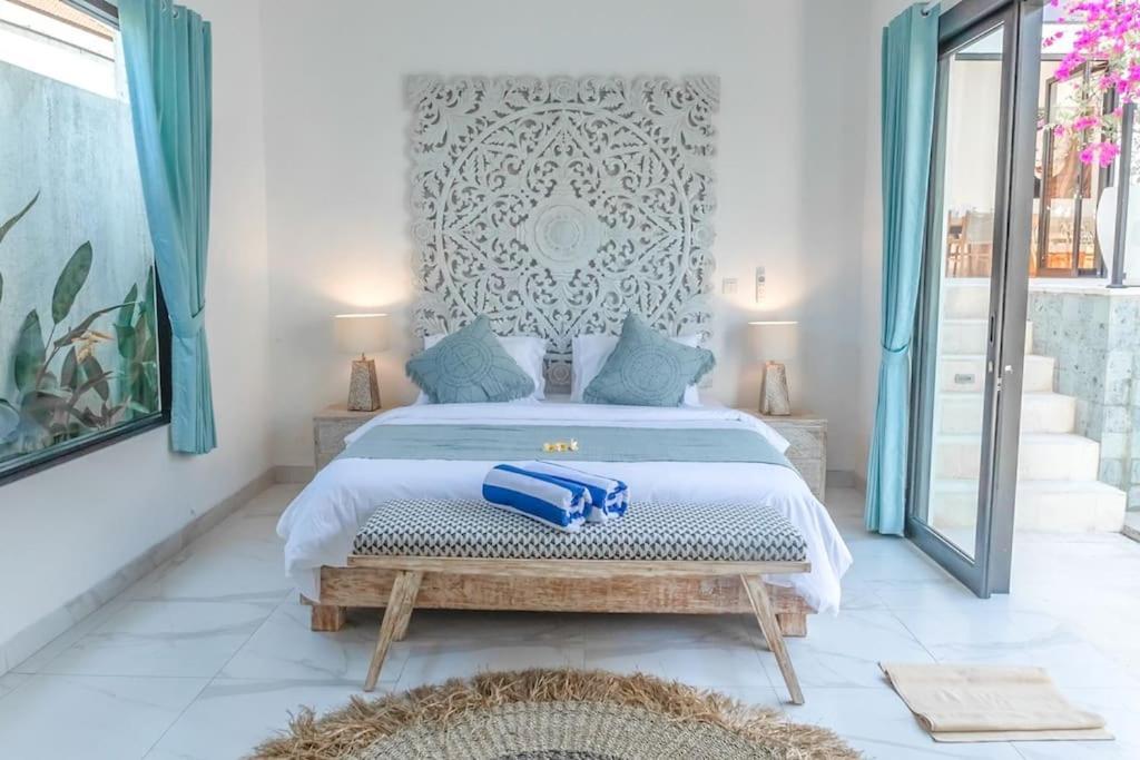 Villa Hakem Elegant And Modern 4 Bedrooms Villa Pool View Чангу Экстерьер фото