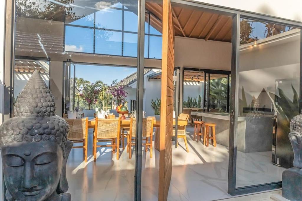 Villa Hakem Elegant And Modern 4 Bedrooms Villa Pool View Чангу Экстерьер фото