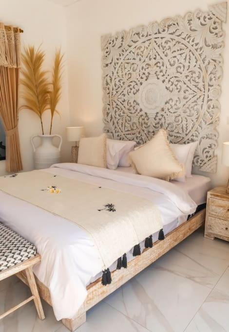 Villa Hakem Elegant And Modern 4 Bedrooms Villa Pool View Чангу Экстерьер фото