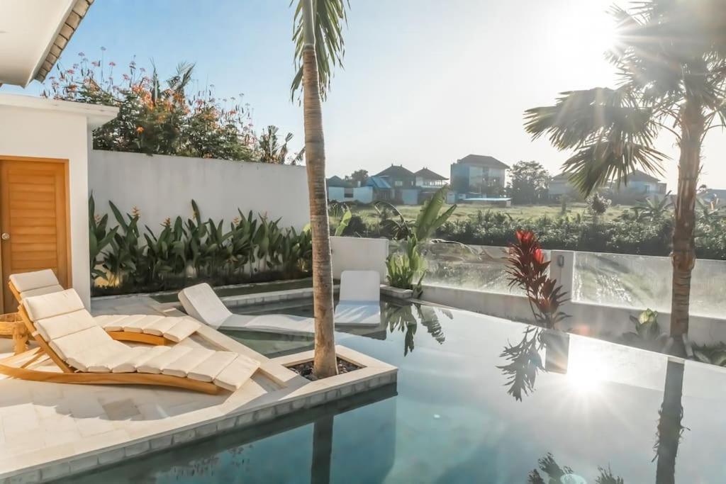 Villa Hakem Elegant And Modern 4 Bedrooms Villa Pool View Чангу Экстерьер фото